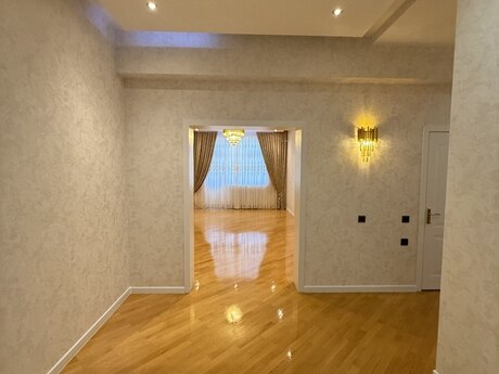 3 otaqlı yeni tikili - Elmlər Akademiyası m. - 130 m²