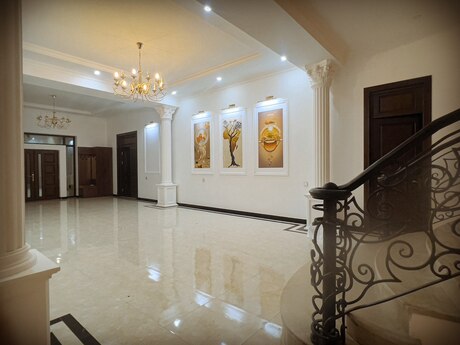 10 otaqlı həyət evi/bağ evi - Şüvəlan q. - 900 m²