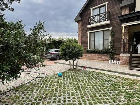 10 otaqlı həyət evi/bağ evi - Masazır q. - 600 m²