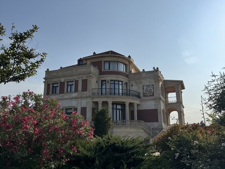 9-комн. дом/дача - пос. Бильгях - 850 м²