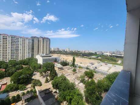 4-комн. новостройка - Насиминский р. - 236 м²