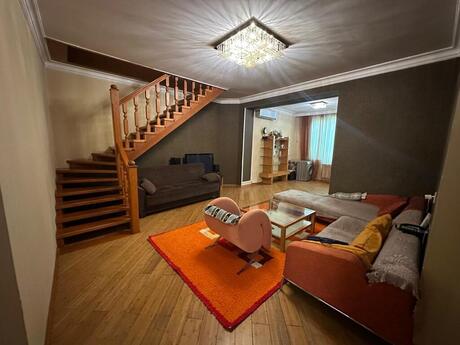 5 otaqlı köhnə tikili - Sahil m. - 200 m²