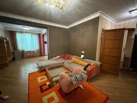 5 otaqlı köhnə tikili - Sahil m. - 200 m²