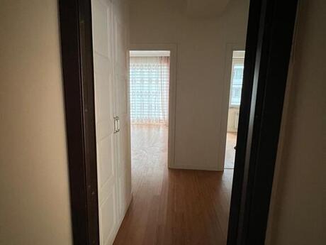 2-комн. новостройка - м. Элмляр Академиясы - 45 м²