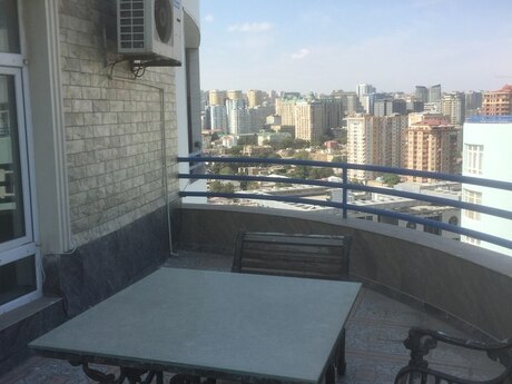 Kirayə 4 otaqlı mənzil, 225 m², Nizami: 3 000 ₼/ay 5