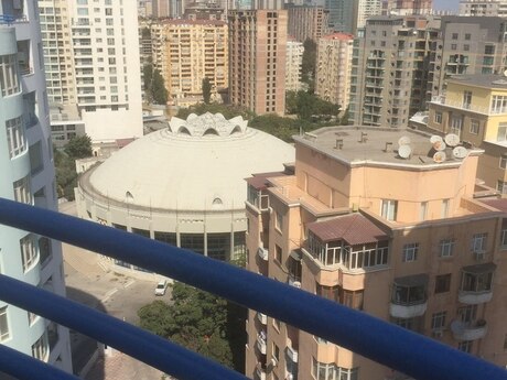 4 otaqlı yeni tikili - Nizami m. - 225 m²