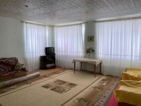 6 otaqlı həyət evi/bağ evi - Görədil q. - 220 m²