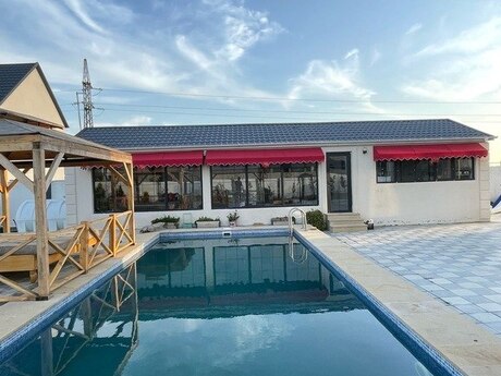 7 otaqlı həyət evi/bağ evi - Mərdəkan q. - 600 m²