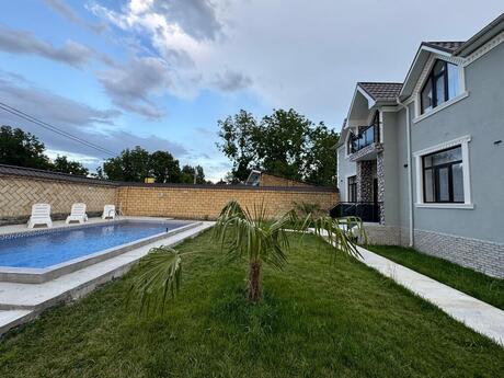 4 otaqlı həyət evi/bağ evi - Qəbələ - 200 m²