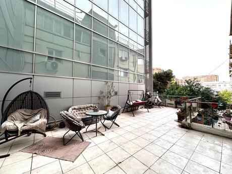 2 otaqlı köhnə tikili - 28 May m. - 116 m²