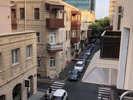 5 otaqlı köhnə tikili - Sahil m. - 170 m²