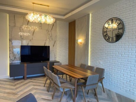 7 otaqlı həyət evi/bağ evi - Gənclik m. - 450 m²