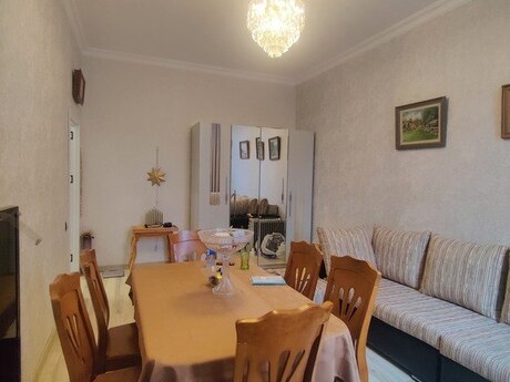2 otaqlı köhnə tikili - Nizami m. - 65 m²