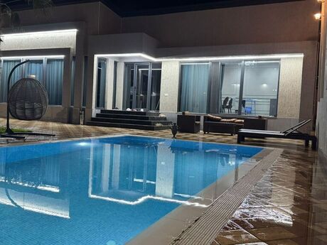 5 otaqlı həyət evi/bağ evi - Şağan q. - 300 m²