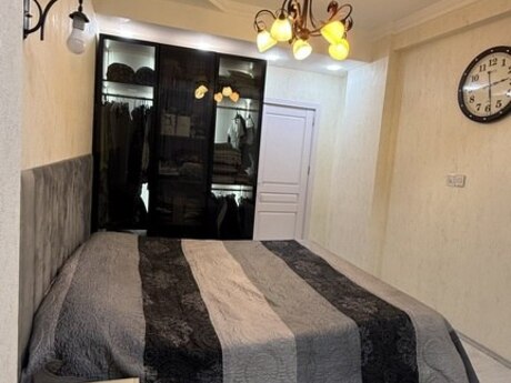 3 otaqlı yeni tikili - İnşaatçılar m. - 118.7 m²