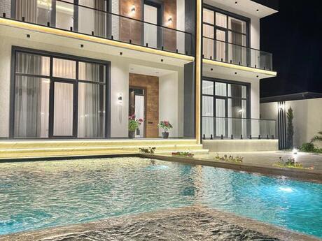 6 otaqlı həyət evi/bağ evi - Mərdəkan q. - 300 m²
