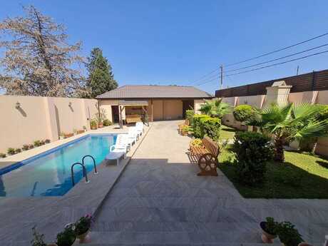 5 otaqlı həyət evi/bağ evi - Mərdəkan q. - 250 m²