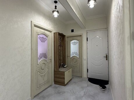 4 otaqlı köhnə tikili - Bakıxanov q. - 100 m²