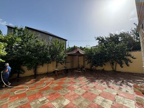 6 otaqlı həyət evi/bağ evi - Badamdar q. - 270 m²