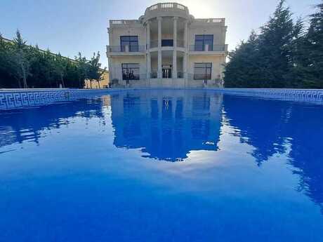 10 otaqlı həyət evi/bağ evi - Şüvəlan q. - 900 m²