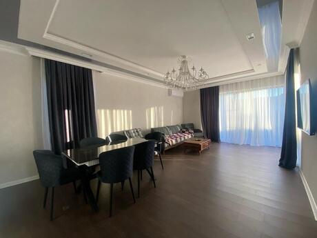 House with Garden, Villa For Rent