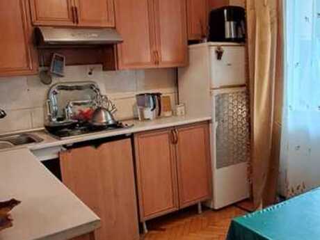 3 otaqlı köhnə tikili - Nəriman Nərimanov m. - 80 m²