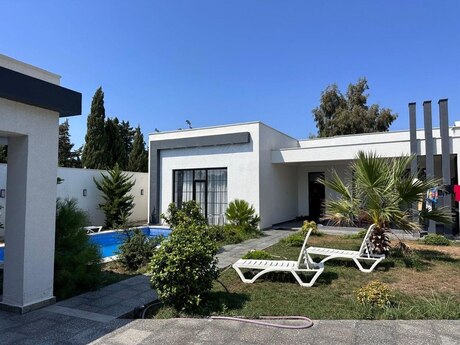 3 otaqlı həyət evi/bağ evi - Şüvəlan q. - 200 m²