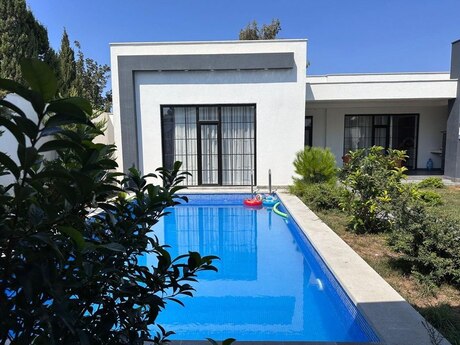 3 otaqlı həyət evi/bağ evi - Şüvəlan q. - 200 m²