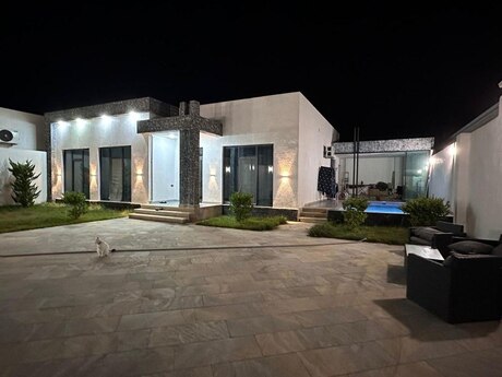 Объявление №5277402 - Баку, пос. Шувеляны, 4-комн., 240 м²