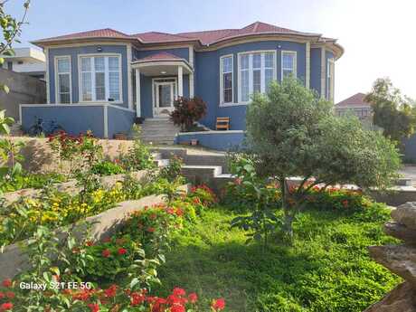 5 otaqlı həyət evi/bağ evi - Buzovna q. - 240 m²