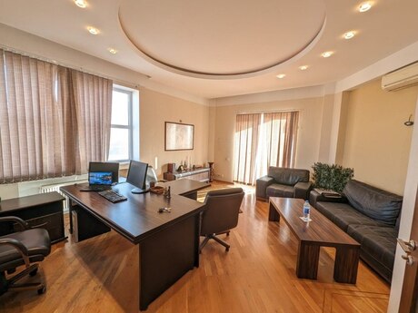 3 otaqlı ofis - 28 May m. - 105 m²