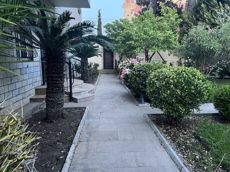 Obyekt - Bakıxanov q. - 327 m²
