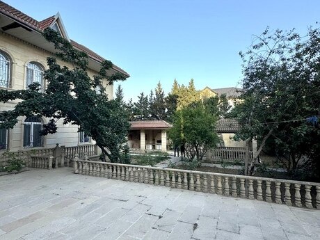 14-room house, 1 000 m², Badamdar: 1 300 000 ₼ 5