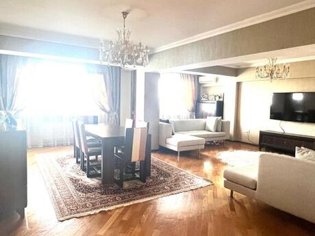 Elan №5279507 - Bakı, Nəsimi r., 5 otaqlı, 200 m², 9/9 mərtəbə