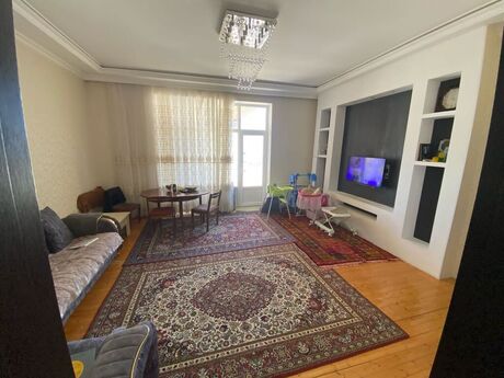 5 otaqlı həyət evi/bağ evi - Badamdar q. - 300 m²