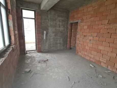 3 otaqlı yeni tikili - Elmlər Akademiyası m. - 125 m²