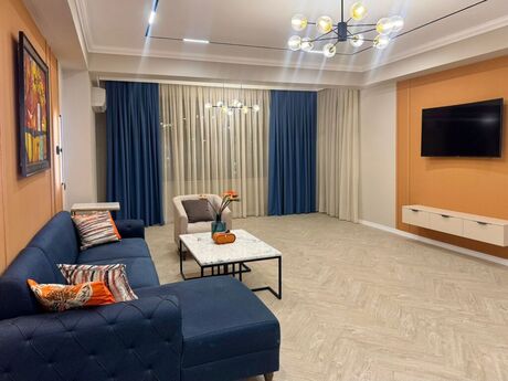 Kirayə 3 otaqlı mənzil, 108 m², 28 May: 2 000 ₼/ay 4