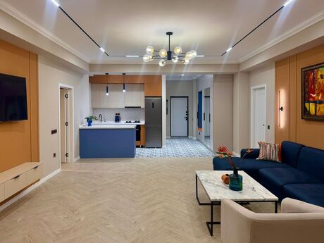 Kirayə 3 otaqlı mənzil, 108 m², 28 May: 2 000 ₼/ay 3