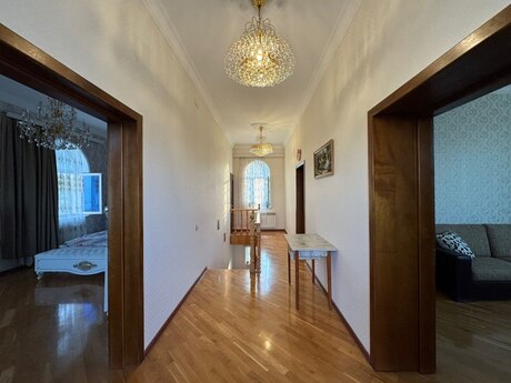 5 otaqlı həyət evi/bağ evi - Badamdar q. - 220 m²