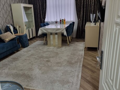 2 otaqlı köhnə tikili - Bakıxanov q. - 60 m²
