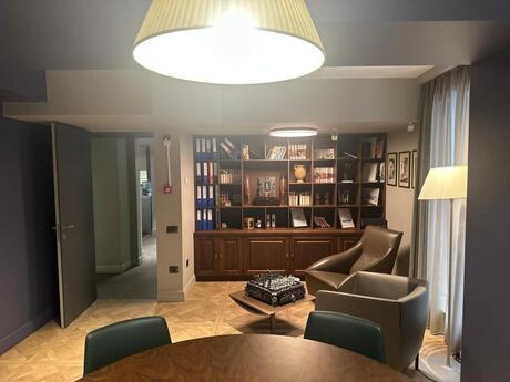 6 otaqlı ofis - Nəsimi r. - 242.4 m²
