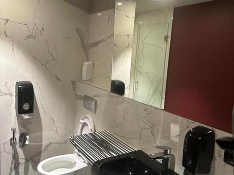 6 otaqlı ofis - Nəsimi r. - 242.4 m²