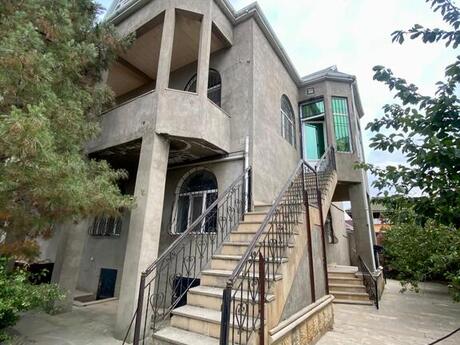9 otaqlı həyət evi/bağ evi - Binəqədi r. - 320 m²