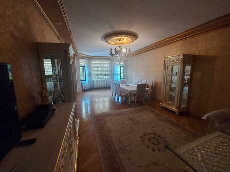 7 otaqlı həyət evi/bağ evi - Yeni Günəşli q. - 350 m²