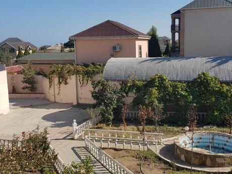 5 otaqlı həyət evi/bağ evi - Novxanı q. - 200 m²