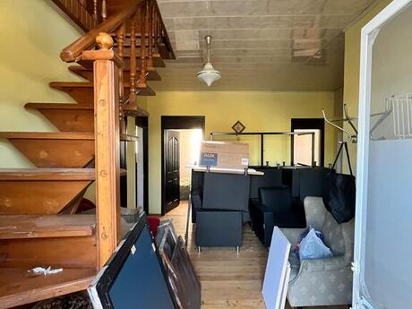 4 otaqlı həyət evi/bağ evi - Buzovna q. - 140 m²