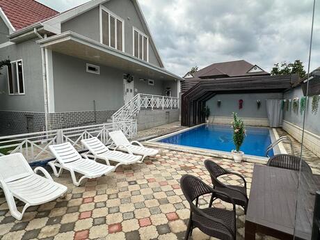 4 otaqlı həyət evi/bağ evi - Qəbələ - 270 m²