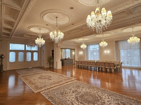 14 otaqlı həyət evi/bağ evi - Şüvəlan q. - 2060 m²