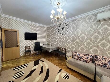 3-комн. вторичка - м. Ахмедлы - 80 м²