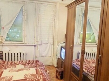 4 otaqlı köhnə tikili - Həzi Aslanov m. - 90 m²